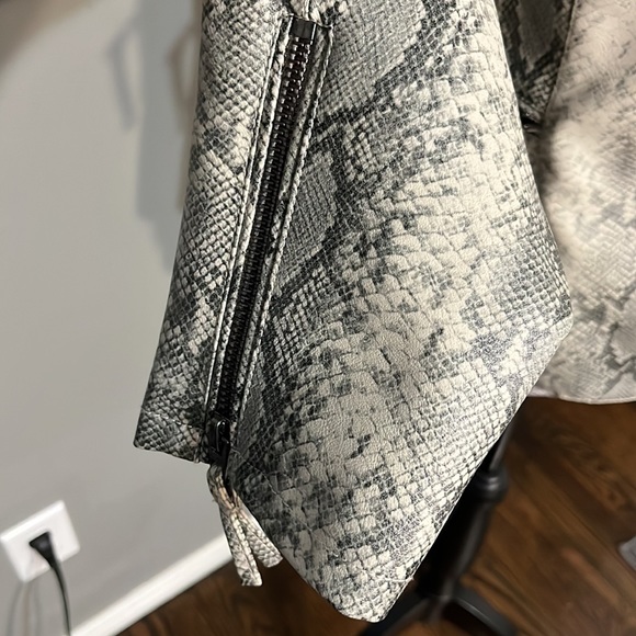 BlankNYC Jacket - Picture 3 of 6